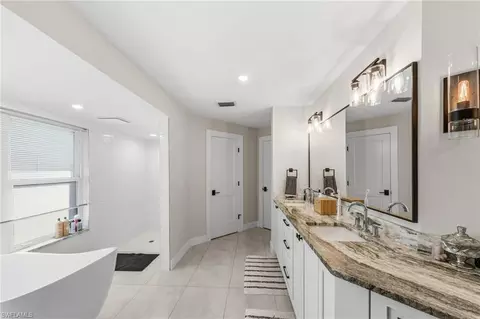 Bath - 4724 Riverside Dr, Estero, FL 33928 photo 2 of 6