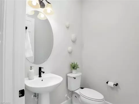 Bath - 8850 Calypso Ct, Naples, FL 34112 photo 6 of 6