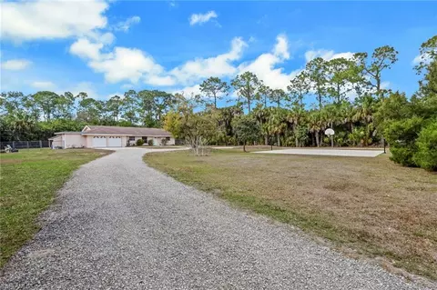 501 11th St NW, Naples, FL 34120