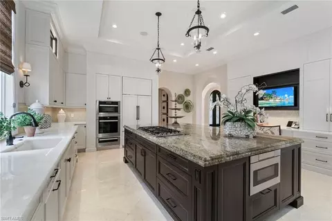 2225 Miramonte Ct, Naples, FL 34105 photo 7