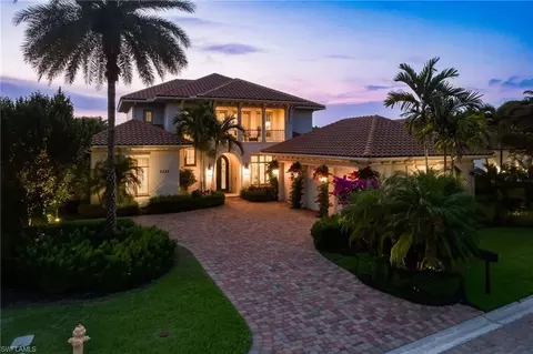 2225 Miramonte Ct, Naples, FL 34105