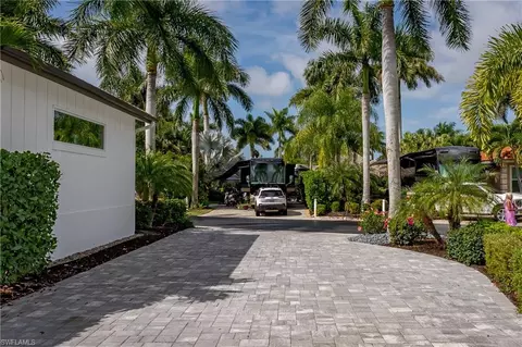 13550 Snapper Ln, Naples, FL 34114 photo 17