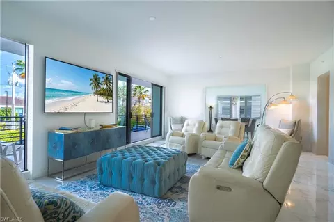 1125 Central Ave #279, Naples, FL 34102