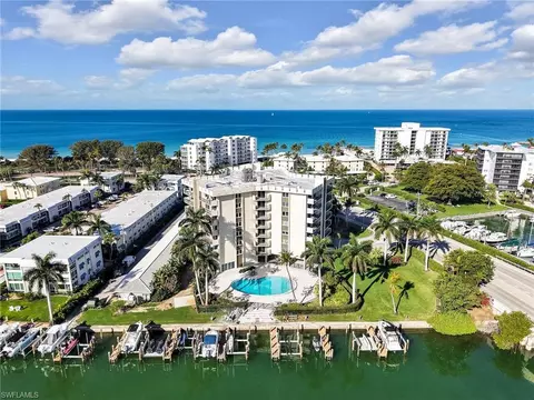 2150 Gulf Shore Blvd N #407, Naples, FL 34102