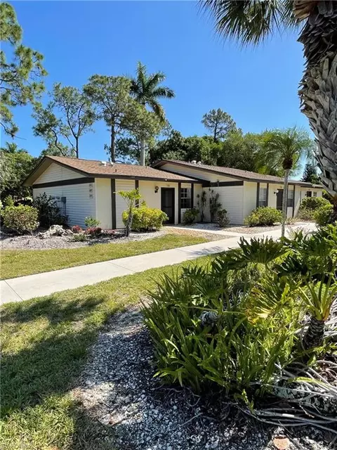 1095 Pine Isle Ln #1095, Naples, FL 34112