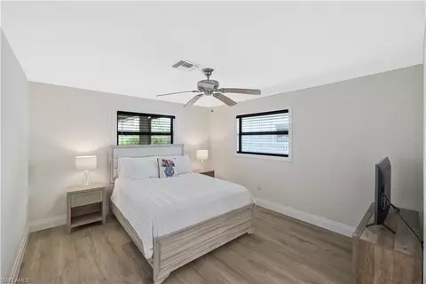 Bedroom - 480 Oak Ave, Naples, FL 34108 photo 4 of 6