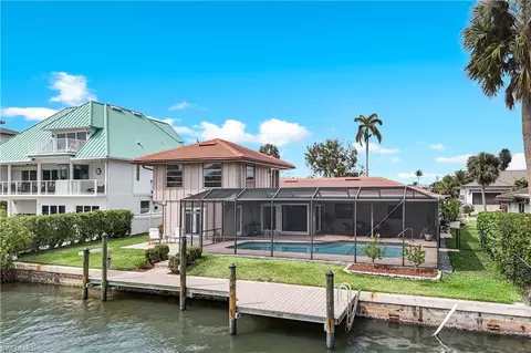 Exterior - 480 Oak Ave, Naples, FL 34108 photo 11 of 13
