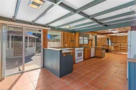 Kitchen - 91 Constitution Dr, Naples, FL 34112 photo 1 of 2