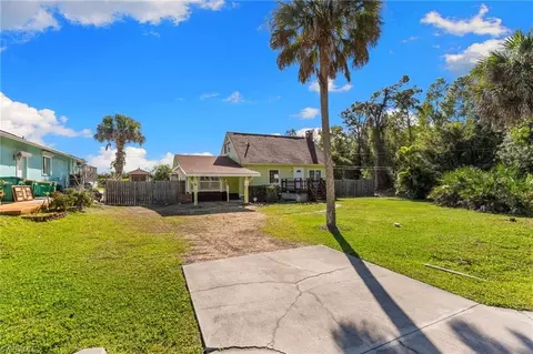Exterior - 91 Constitution Dr, Naples, FL 34112 photo 1 of 5