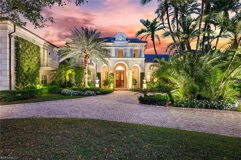 1132 Dormie Dr, Naples, FL 34108
