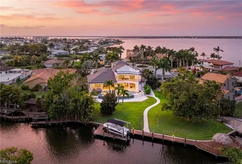4944 Normandy Ct, Cape Coral, FL 33904