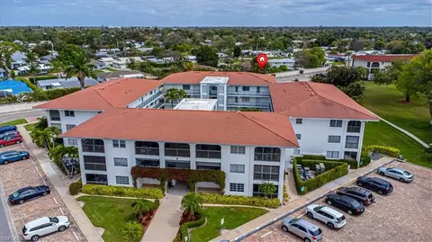 5 High Point Cir W #308, Naples, FL 34103