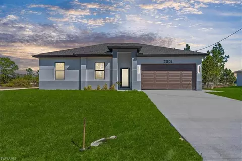 2501 E 15th St, Lehigh Acres, FL 33972