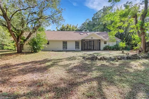 710 25th St NW, Naples, FL 34120