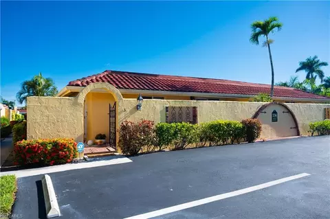 136 Harrison Rd #L3, Naples, FL 34112
