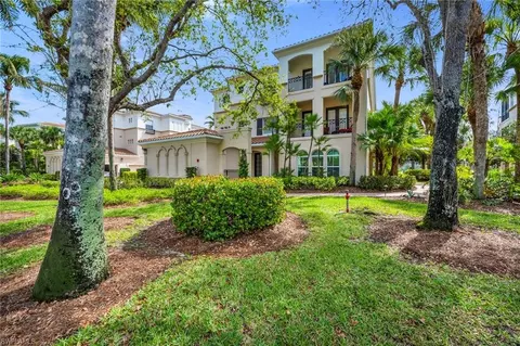 2830 Tiburon Blvd E #101, Naples, FL 34109