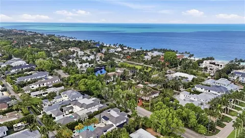 View/Area - 160 16th Ave S, Naples, FL 34102 photo 1 of 4