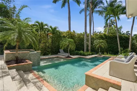 Exterior - 160 16th Ave S, Naples, FL 34102 photo 3 of 5