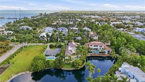 View/Area - 160 16th Ave S, Naples, FL 34102 photo 4 of 4