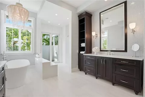 Bath - 160 16th Ave S, Naples, FL 34102 photo 1 of 5