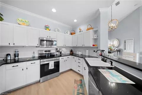 8457 Radcliffe Ter #202, Naples, FL 34120