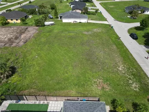 2022 NE 24th Ter, Cape Coral, FL 33909