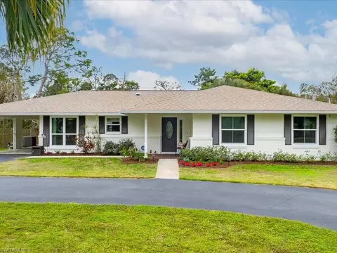 5272 Myrtle Ln, Naples, FL 34113