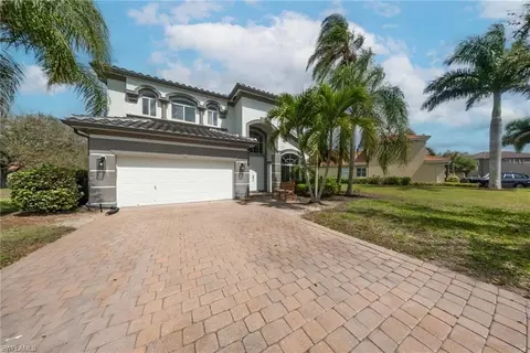 9730 Springlake Cir, Estero, FL 33928