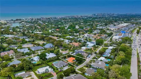 View/Area - 1541 Mandarin Rd, Naples, FL 34102 photo 2 of 6