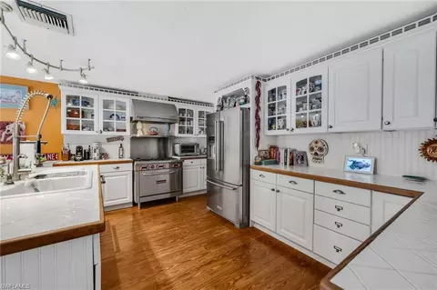 Kitchen - 1541 Mandarin Rd, Naples, FL 34102 photo 1 of 1