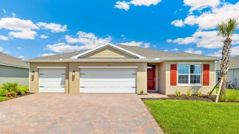 301 NE 13th Ter, Cape Coral, FL 33909