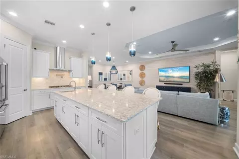 9576 Montelanico Loop, Naples, FL 34119 photo 10
