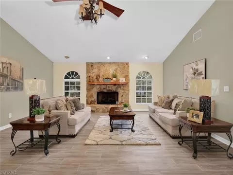 Living - 1712 Frontier Cir, Labelle, FL 33935 photo 2 of 5