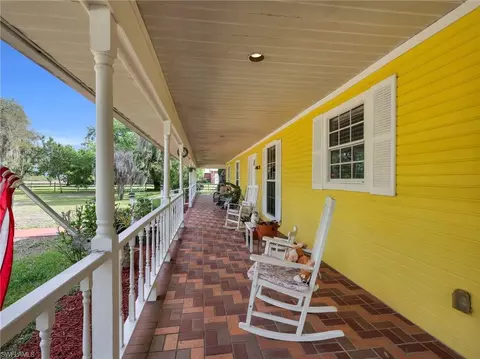 Exterior - 1712 Frontier Cir, Labelle, FL 33935 photo 5 of 17