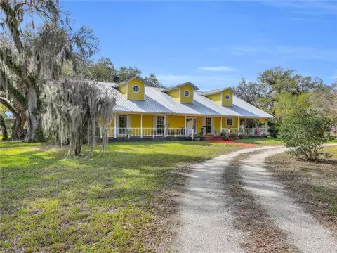 1712 Frontier Cir, Labelle, FL 33935