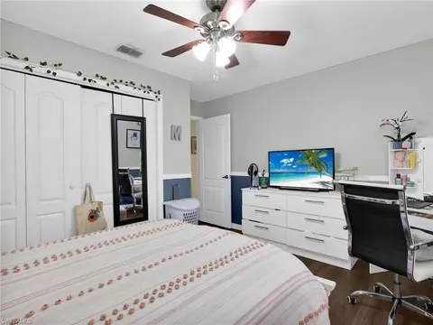 Bedroom - 1712 Frontier Cir, Labelle, FL 33935 photo 4 of 4