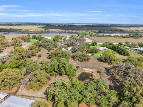 View/Area - 1712 Frontier Cir, Labelle, FL 33935 photo 3 of 6