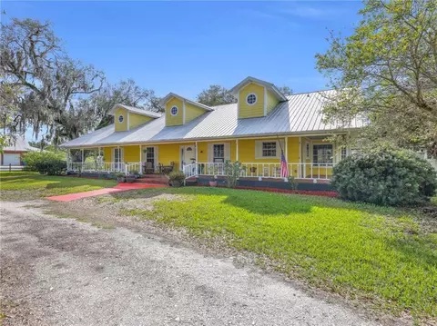 Exterior - 1712 Frontier Cir, Labelle, FL 33935 photo 3 of 17
