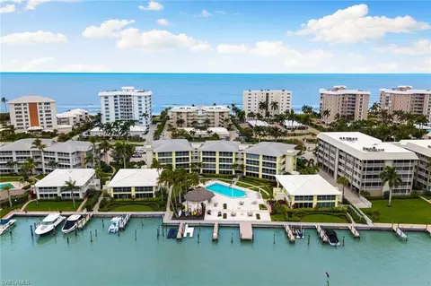 2850 Gulf Shore Blvd N #106, Naples, FL 34103