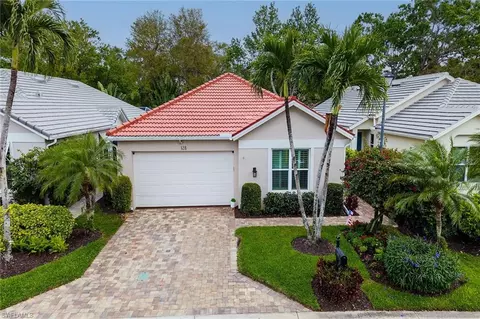 128 Livermore Ln, Naples, FL 34119