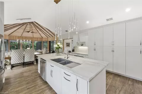 Kitchen - 730 Bay Tree Ct, Naples, FL 34108 photo 4 of 6