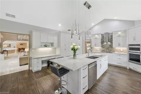 Kitchen - 730 Bay Tree Ct, Naples, FL 34108 photo 3 of 6
