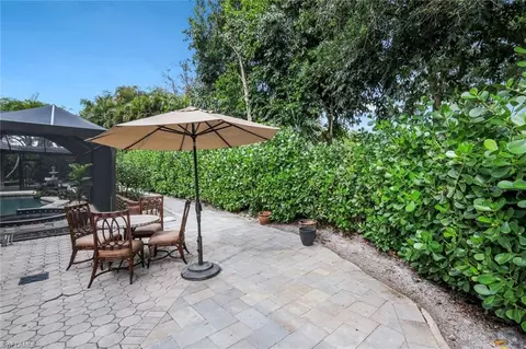 Exterior - 730 Bay Tree Ct, Naples, FL 34108 photo 4 of 10