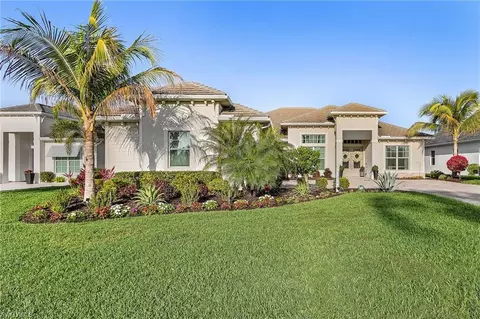 13832 Blue Bay Cir, Fort Myers, FL 33913