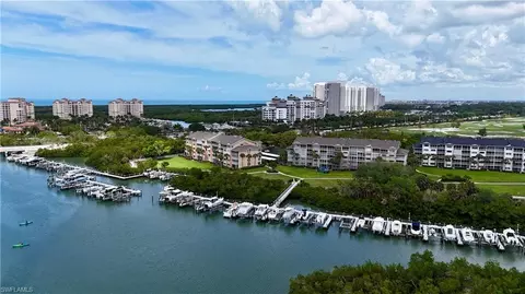 320 Horse Creek Dr #403, Naples, FL 34110