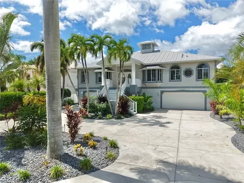 11620 Isle Of Palms Dr, Fort Myers Beach, FL 33931
