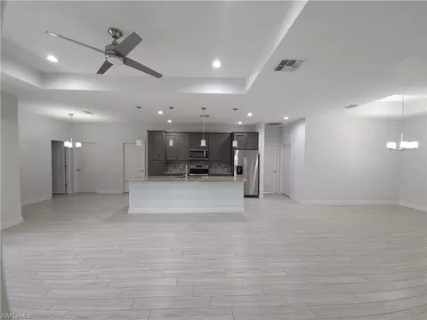 4575 Catalina Ln, Bonita Springs, FL 34134