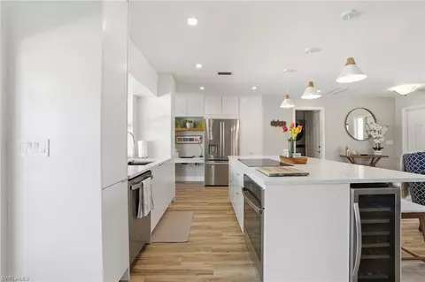 Kitchen - 157 Willoughby Dr, Naples, FL 34110 photo 2 of 5