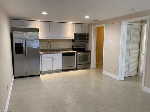 5389 Treetops Dr, Naples, FL 34113