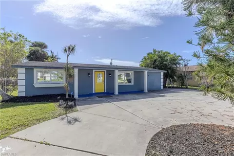 4567 San Antonio Ln, Bonita Springs, FL 34134